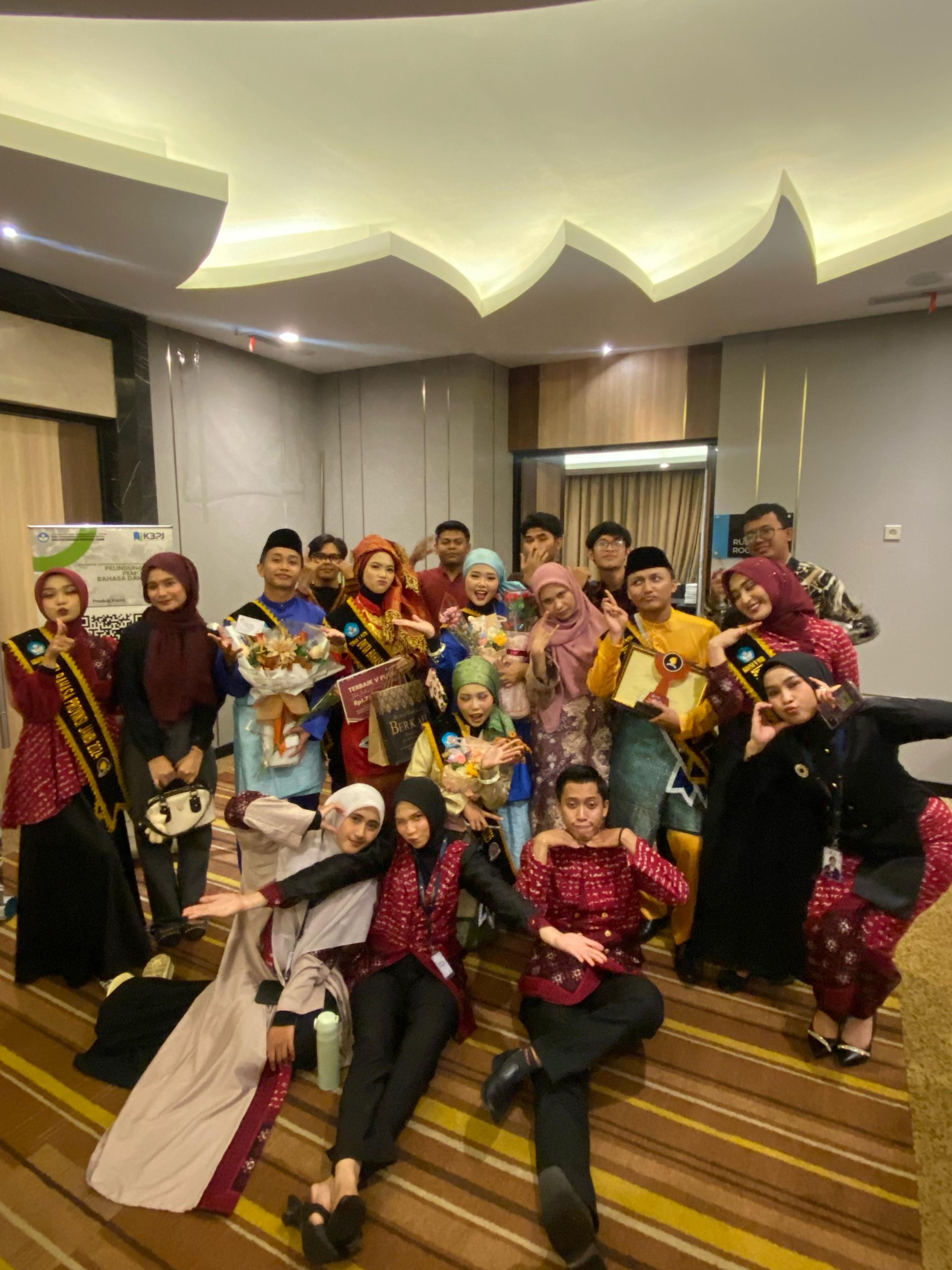 Raihan Prestasi Mahasiswa Sastra Inggris Dalam Duta Bahasa Provinsi Jambi 2025