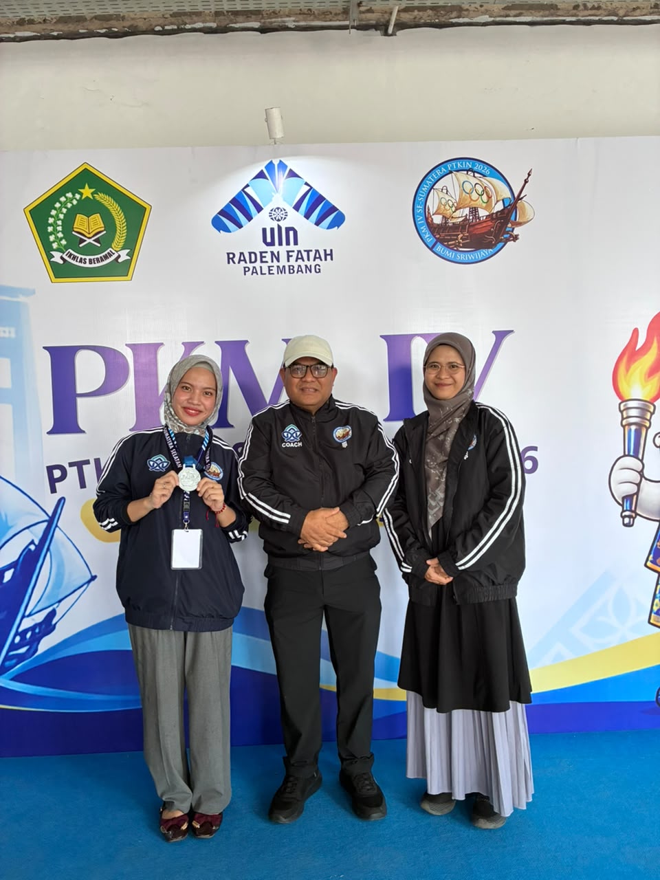 Torehkan Prestasi di Tingkat Sumatera, Mahasiswa Sastra Inggris UIN Sultan Thaha Saifuddin Jambi, Siska Dwiyani Raih Medali Perak Pada Cabang Lomba Storytelling Dalam Ajang PKM(Pekan Kreativitas Mahasiswa)